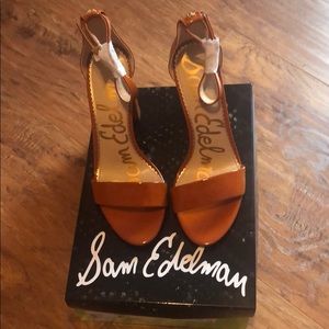 Tawny Brown heels 7 1/2